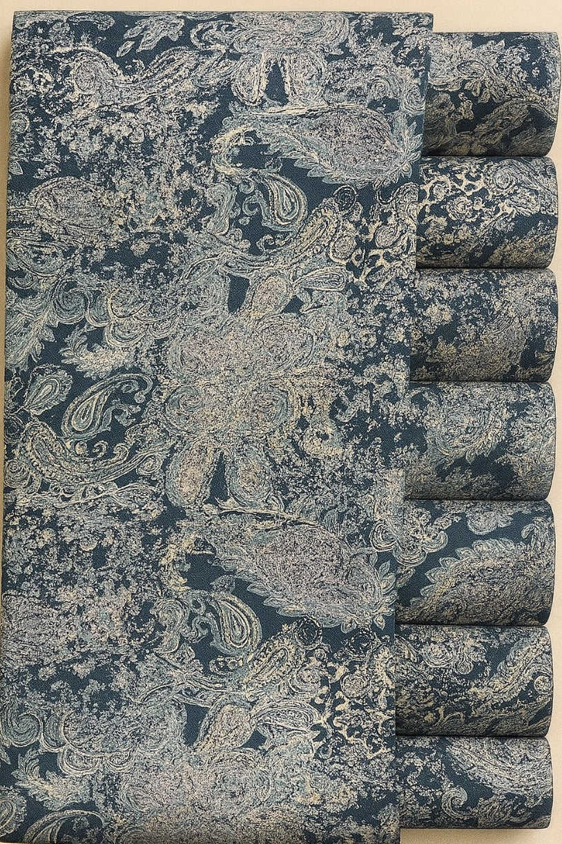 HALF WHITE FLORAL ON TIMBER GREEN